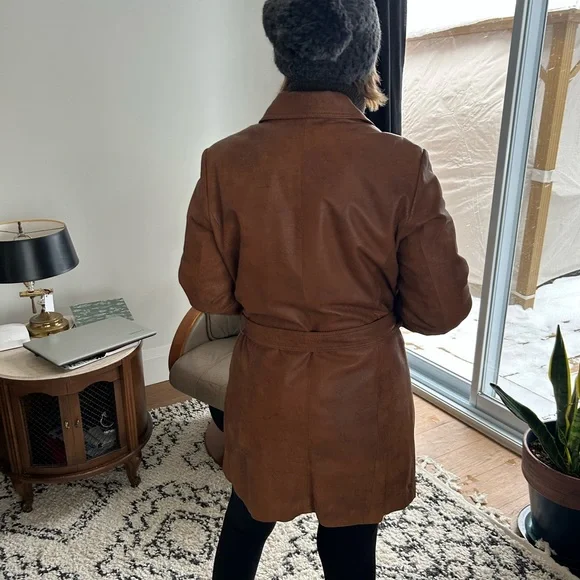 Danier Tan Belted Trench Coat - Picture 2 of 13